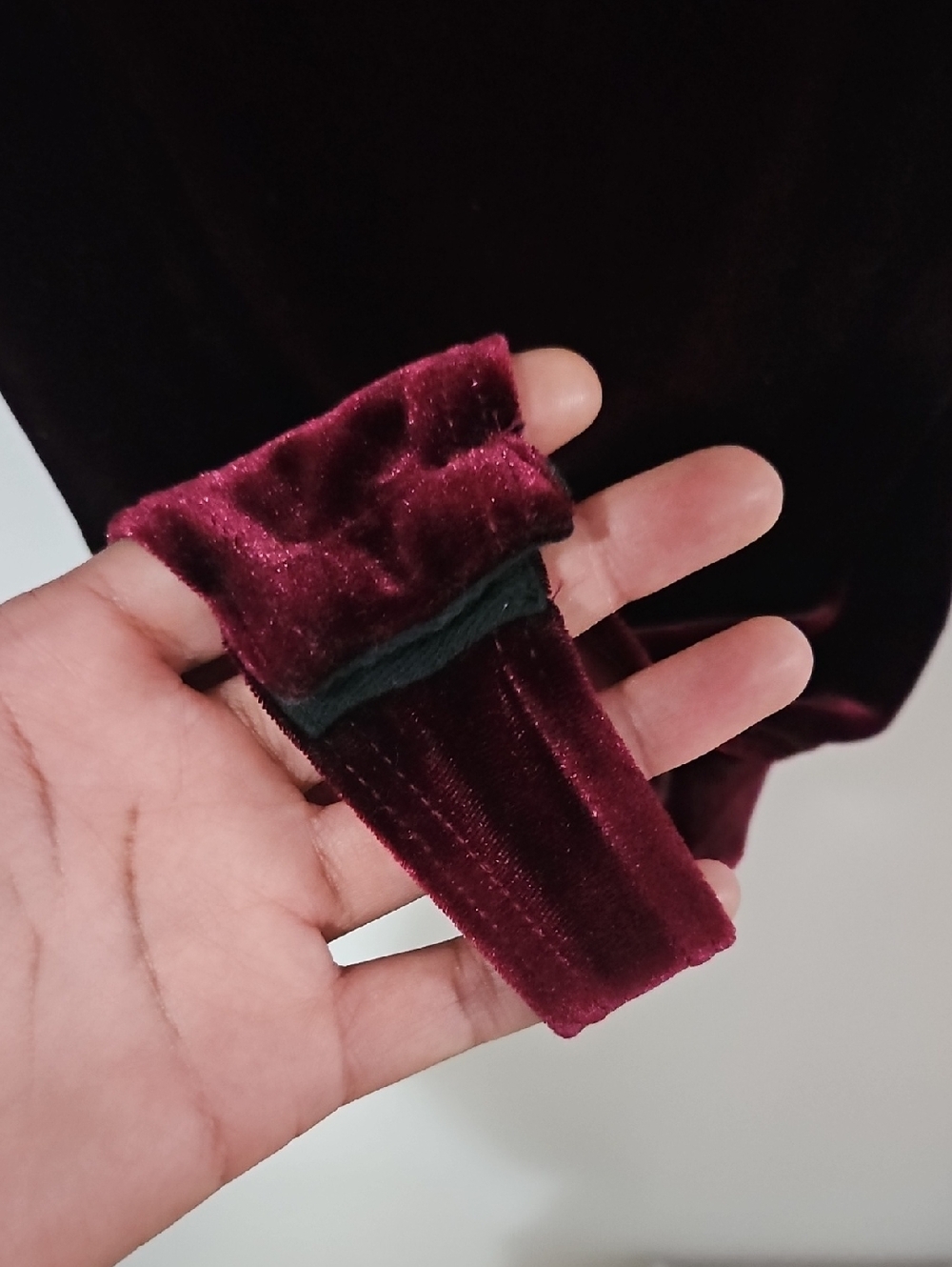 Design Lab Velvet Off-Shoulder Bodysuit - Picture 3 of 4